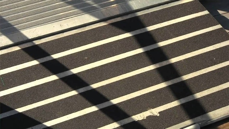 防滑膠帶，商場地面防滑新方案